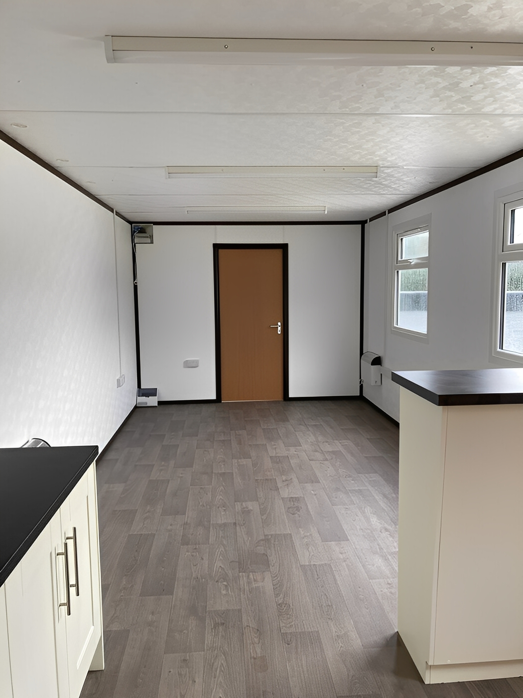 40Ft x 10Ft Jackleg Office Cabin - Image 6