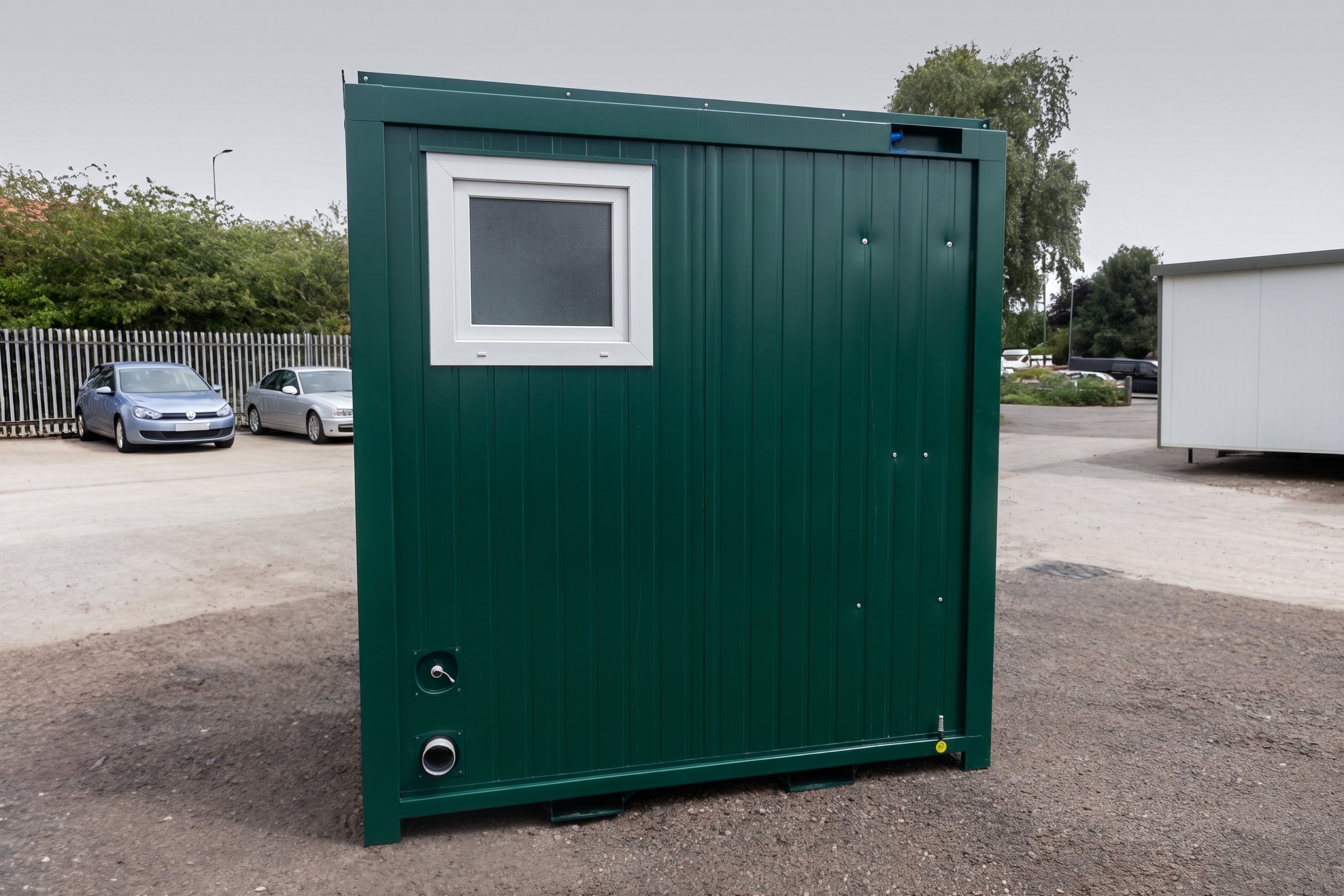 8Ft x 5Ft Mains Toilet/Shower - Image 3
